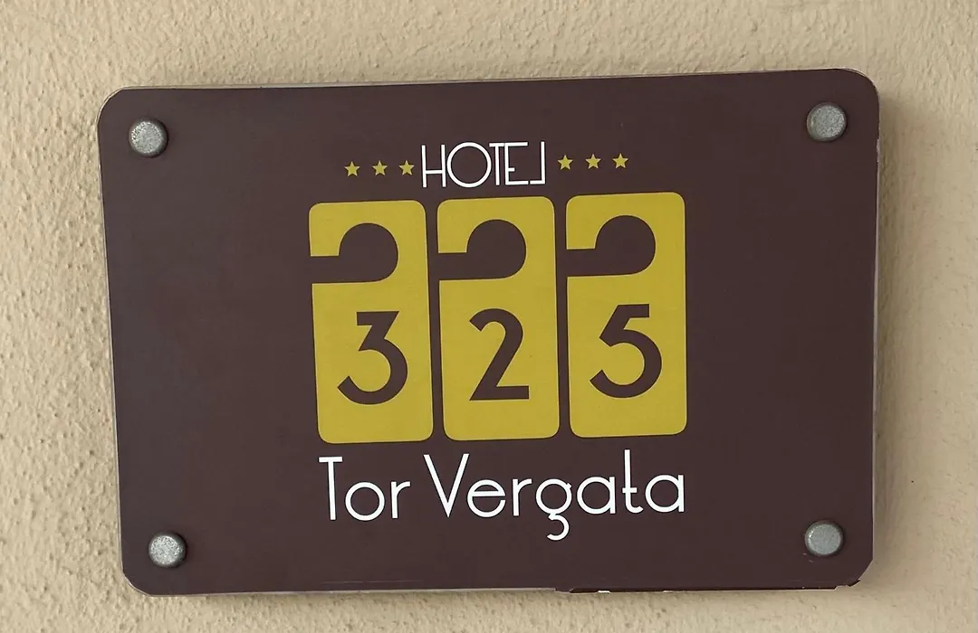 Hotel 325 Tor Vergata-1